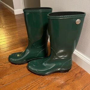 Ugh Adult Green Rain boots Size 8.